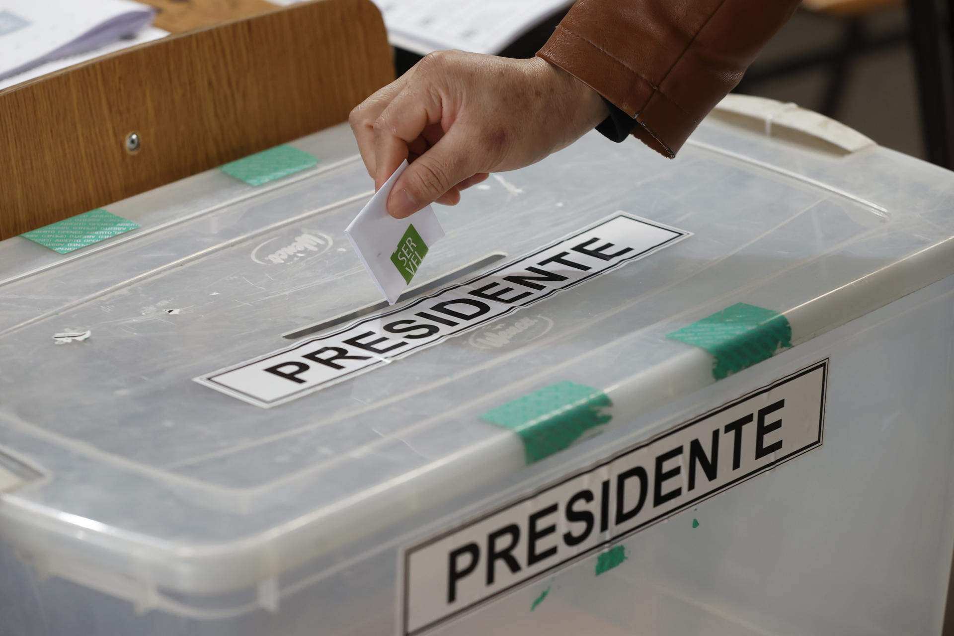 Voto obligatorio y el voto migrante llenan de incertidumbre una elección inédita en Chile
