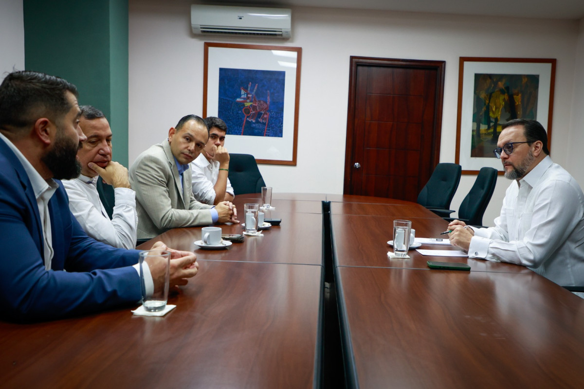 Inversionistas presentan al MICI tres proyectos estratégicos para su expansión comercial