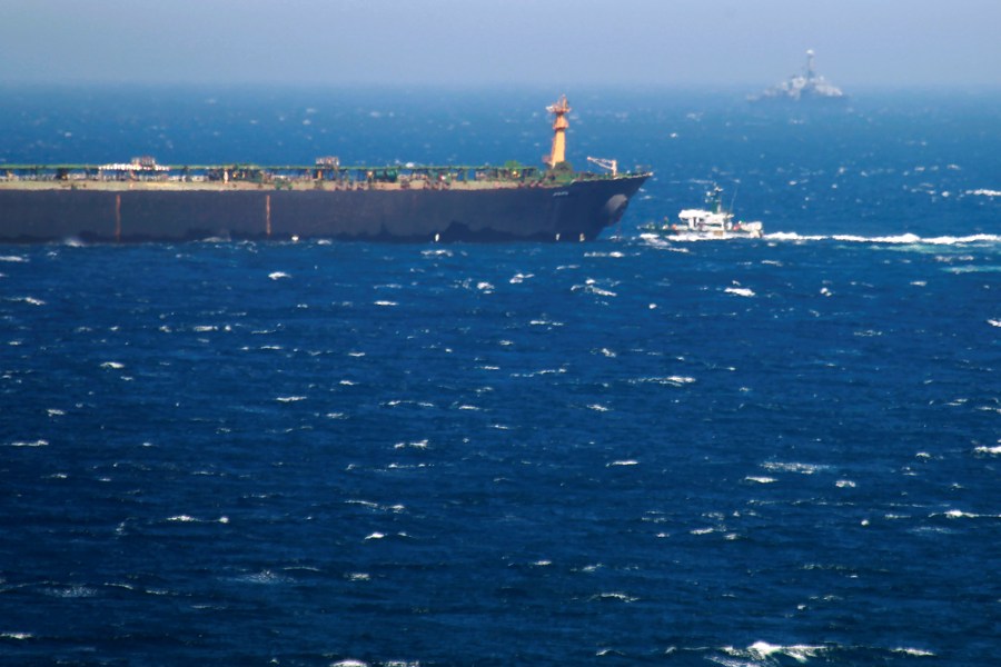 EE UU  intercepta otro petrolero con bandera panameña cerca de Venezuela