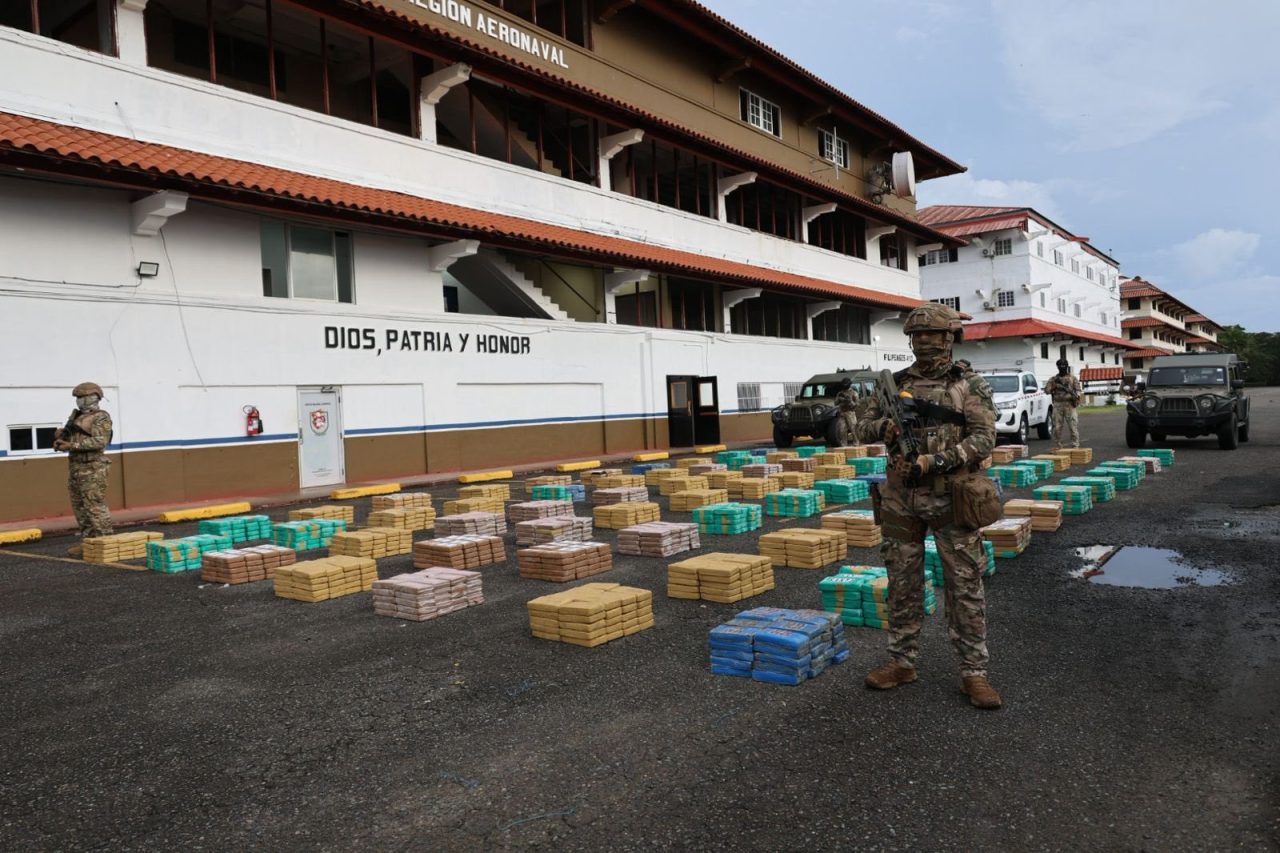 Decomisan cerca de tres toneladas de droga en costas del Pacífico panameño