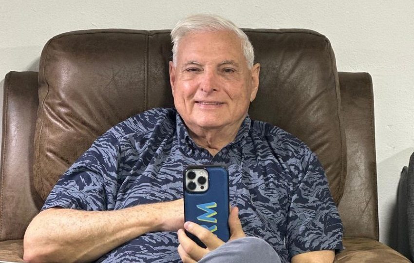 Ricardo Martinelli se mantiene como el político más popular de Panamá