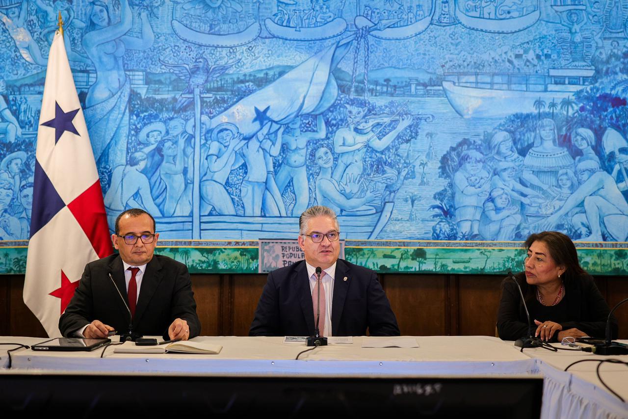 Avanza coordinación para proyecto de Interconexión Eléctrica Panamá-Colombia