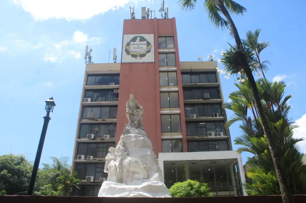 Universidad de Panamá destaca como la única del país en ranking de Times Higher Education