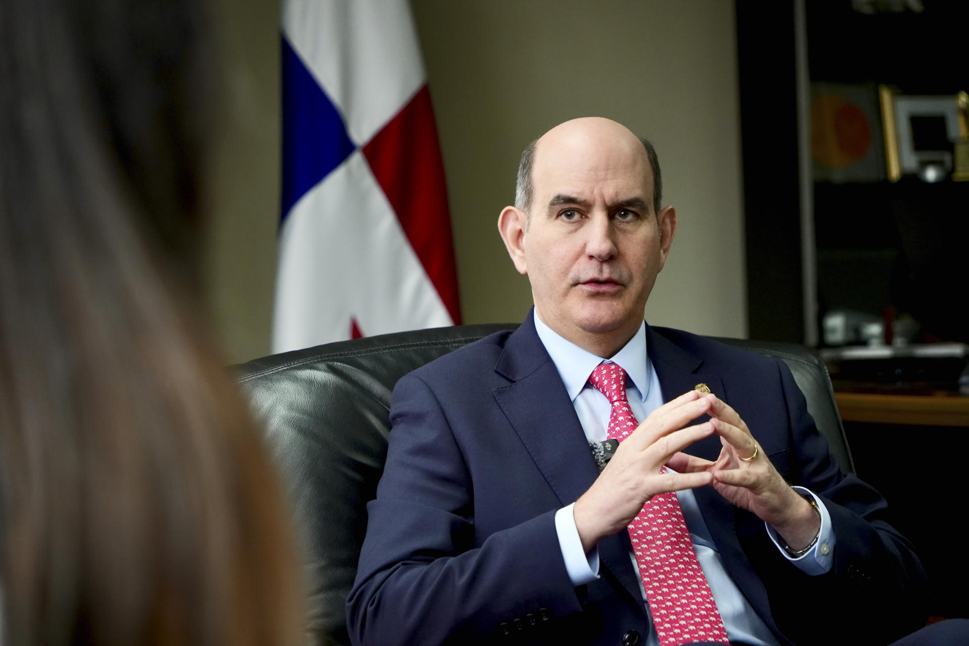 Inversión extranjera va a acelerarse en Panamá, afirma el MEF