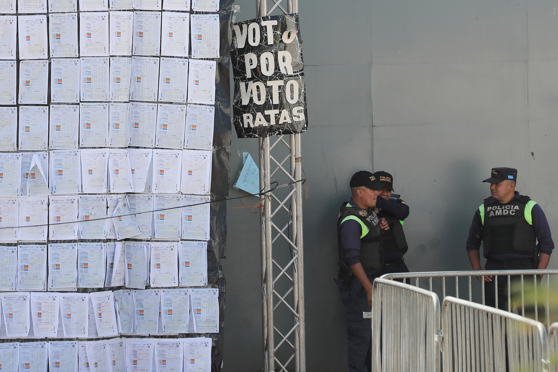 Proceso electoral de Honduras finaliza al límite, con resultados para alcaldes y diputados