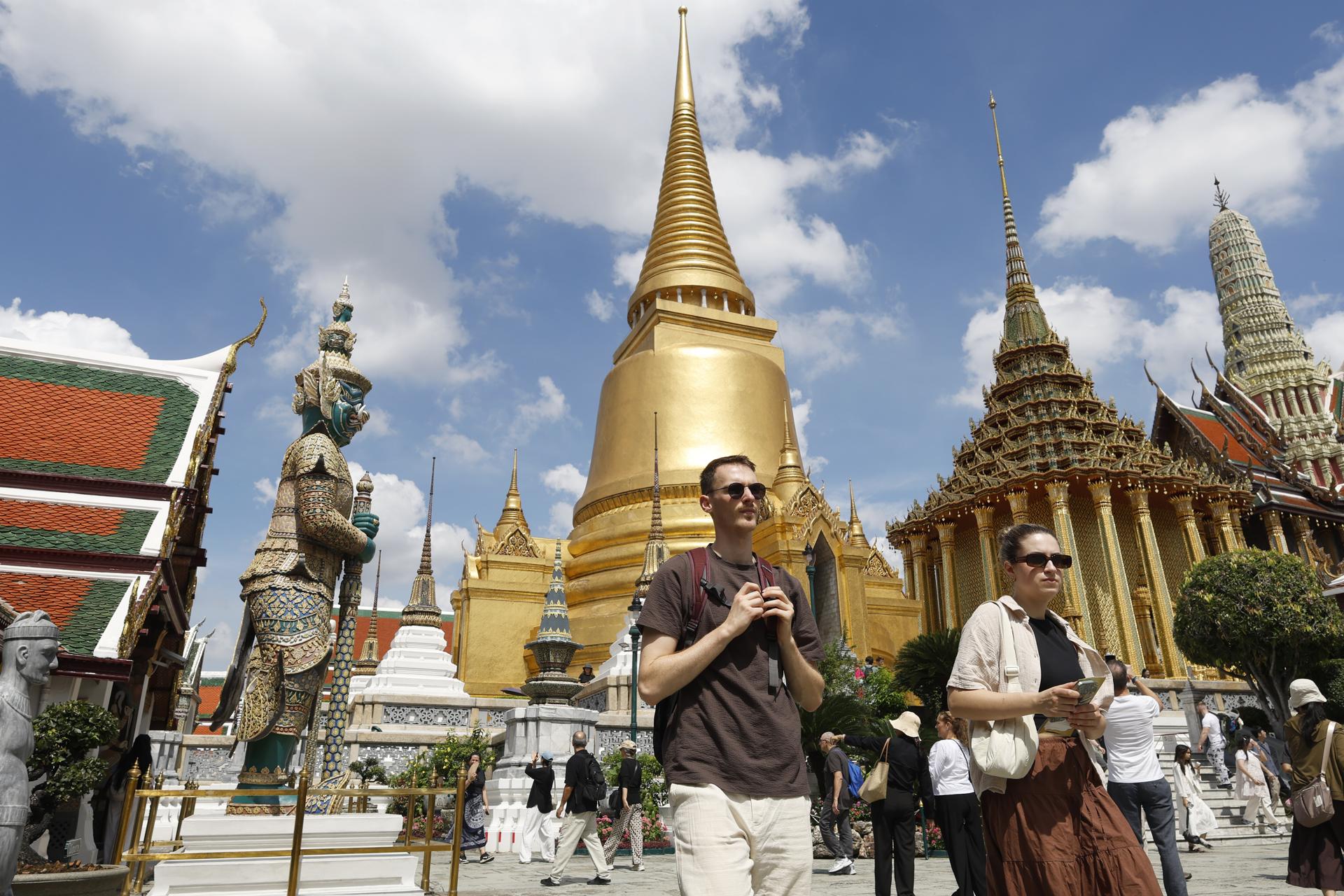 Tailandia levanta la prohibición de venta vespertina de alcohol tras 53 años de veto