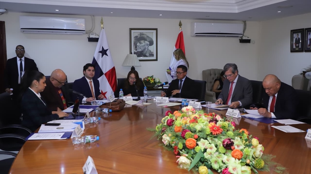 Omar Castillo es electo subcontralor general de la República