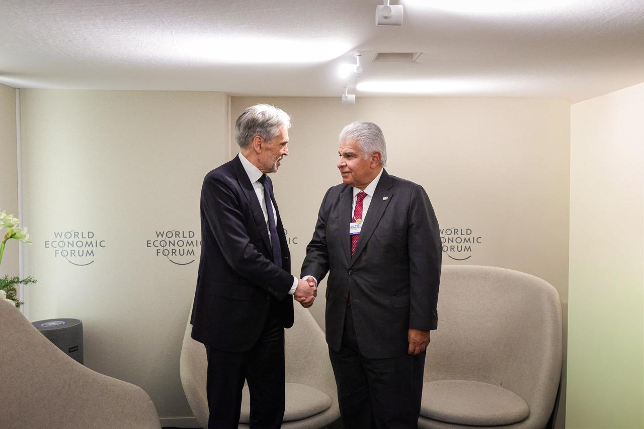 Panamá y Países Bajos fortalecen cooperación marítima y logística