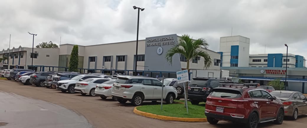 CSS ofrece salario de $2,500 más sobresueldos y vivienda para médicos especialistas