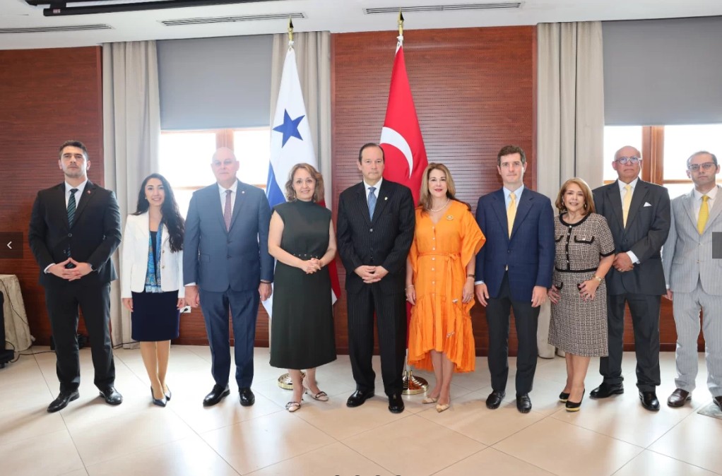 Türkiye concede a Panamá, 15 becas completas para estudios superiores