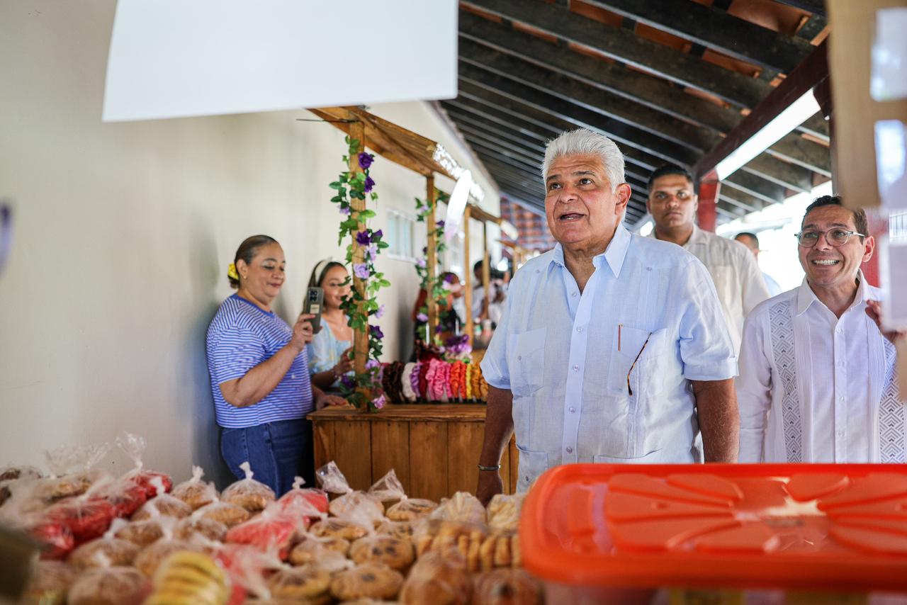 Mulino viajará a Suiza e Inglaterra para abordar temas de Estado