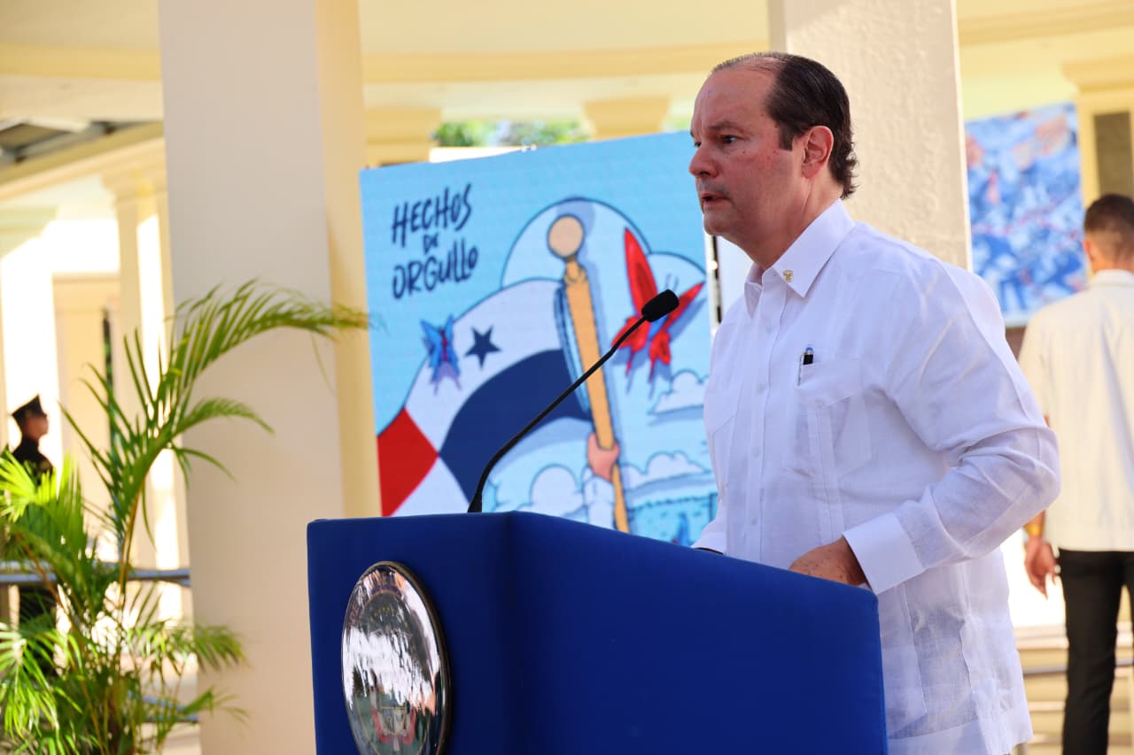 “El Canal es panameño y el territorio es panameño", afirma canciller Martínez Acha en homenaje a mártires del 9 de enero