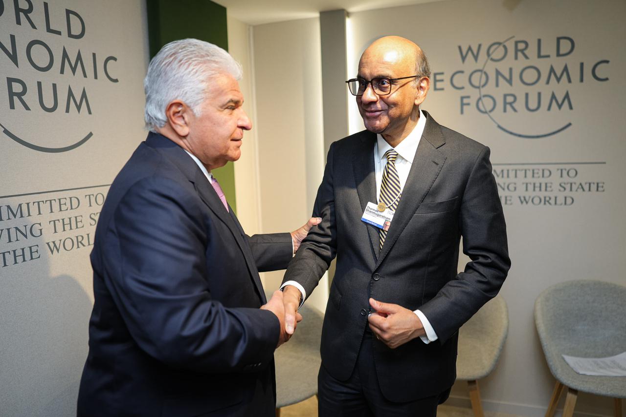 Panamá busca ampliar inversión y comercio global en Davos
