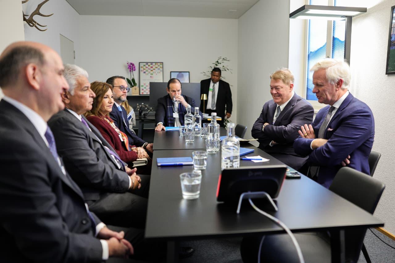 Citi, Maersk y AES exploran nuevas oportunidades de inversión en Panamá