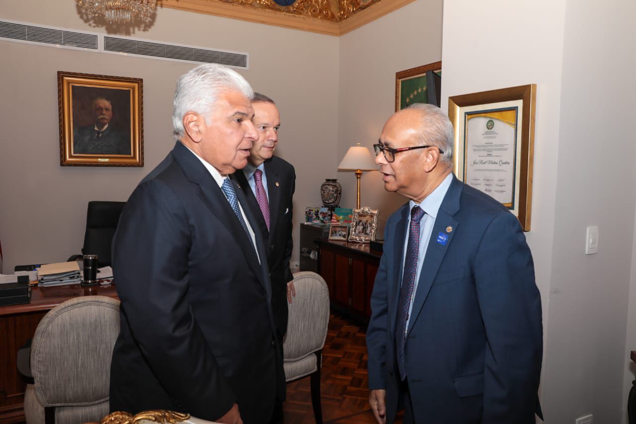 Mulino y Ramdin abordan democracia regional y cooperación en visita de la OEA a Panamá