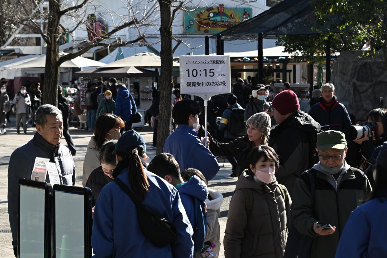 Ladrones roban $2.7 millones en efectivo en plena calle de Tokio