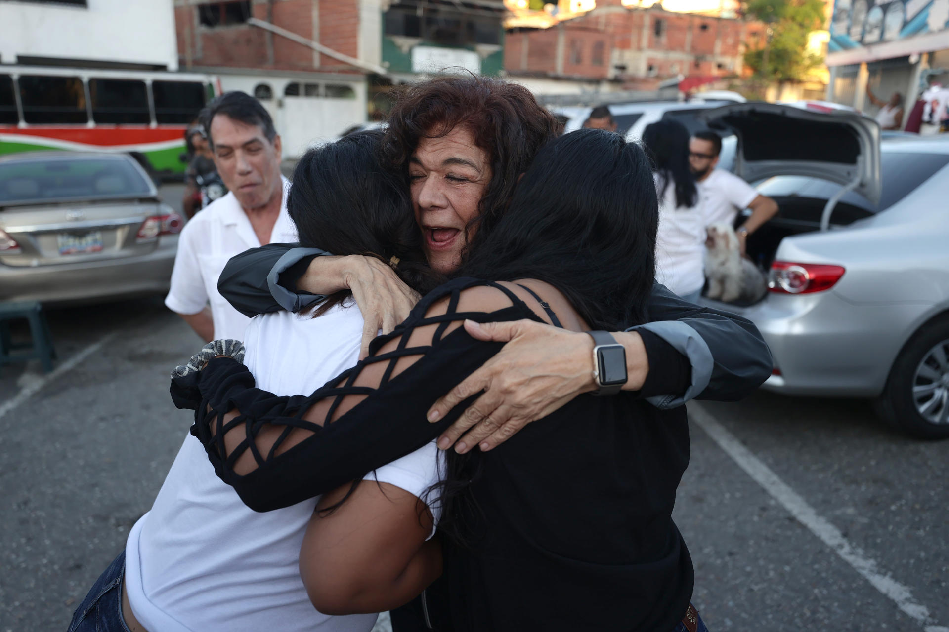 Régimen venezolano libera "un número importante" de presos políticos para aplacar a Trump