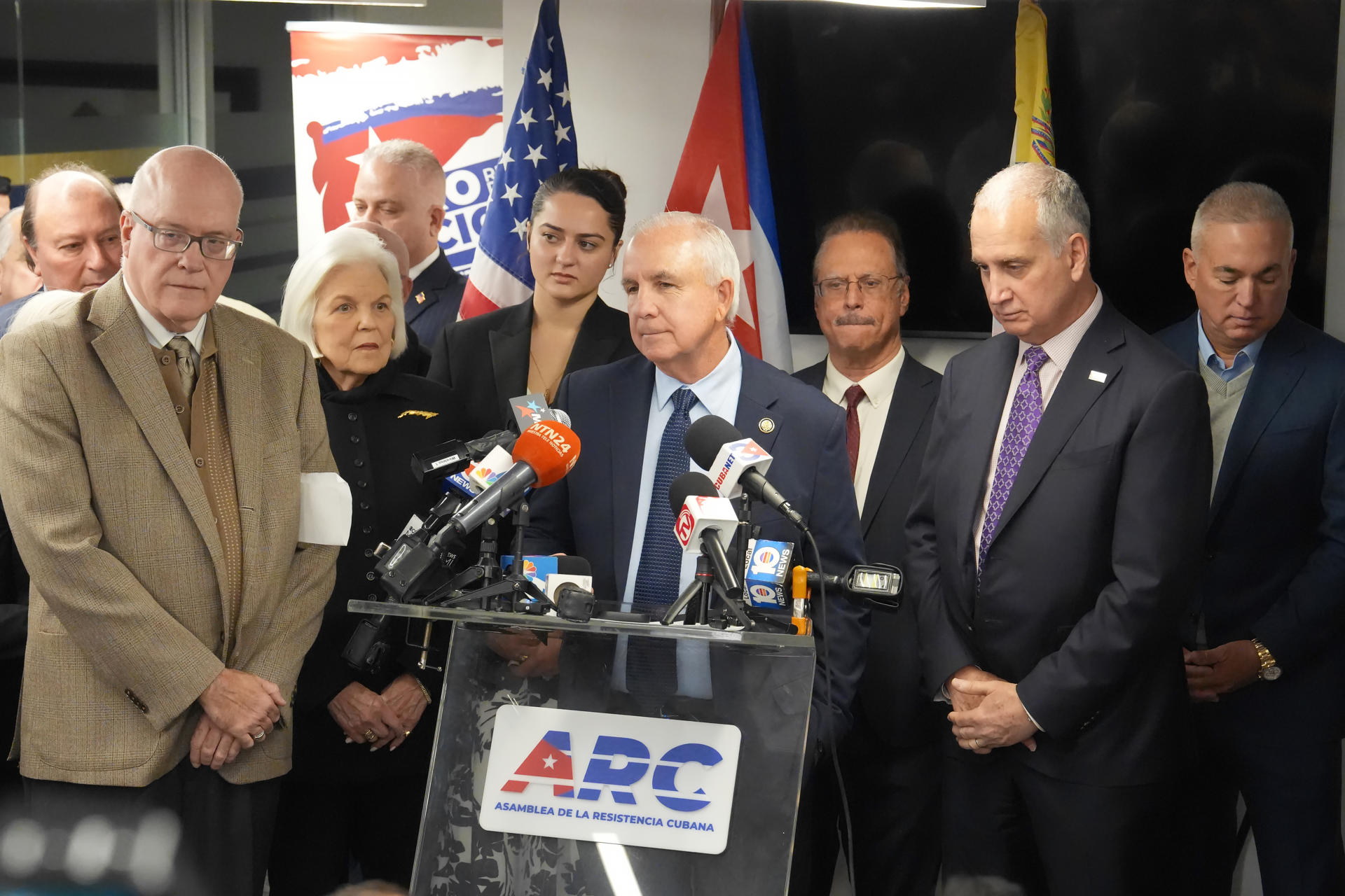 Congresistas piden a EE UU, México y Europa mayor presión a Cuba tras Venezuela