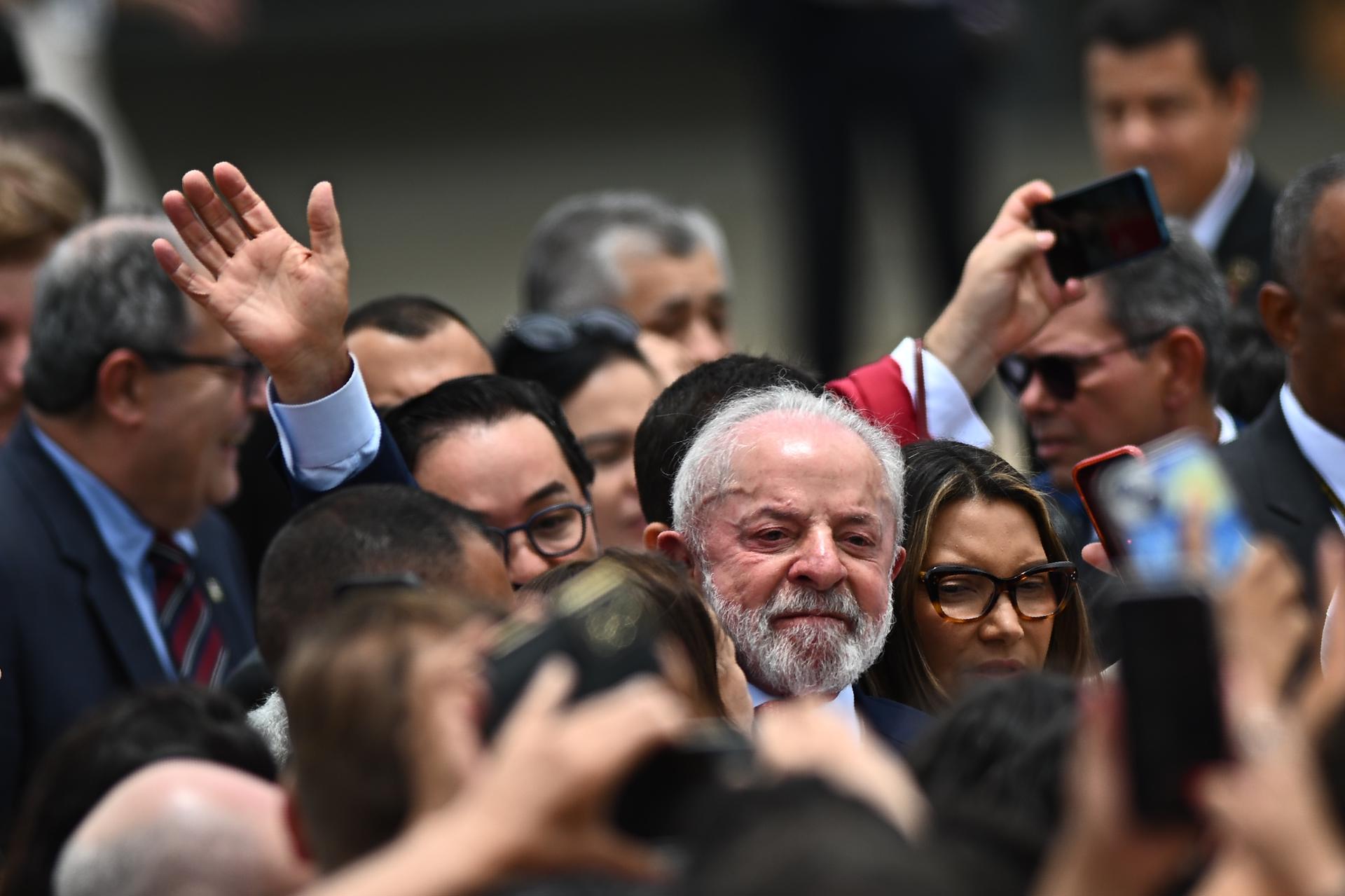 Lula lidera la intención de voto para presidenciales de octubre en Brasil