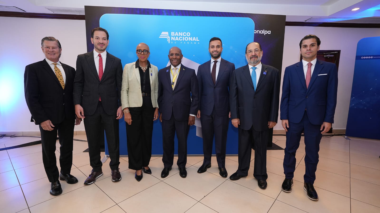 BANCONAL impulsa alianzas de inversión en foro económico internacional