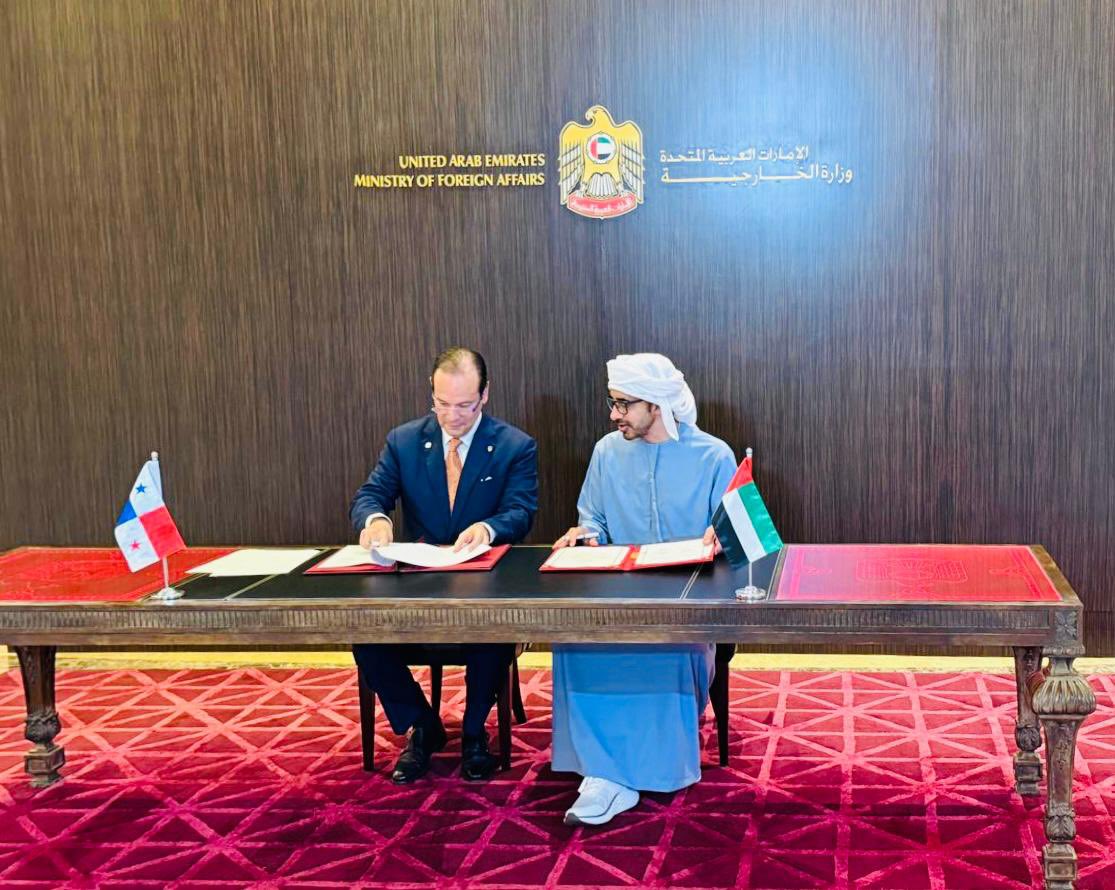 Panamá y Emiratos Árabes Unidos firman memorándum de consultas políticas y evalúan conectividad aérea