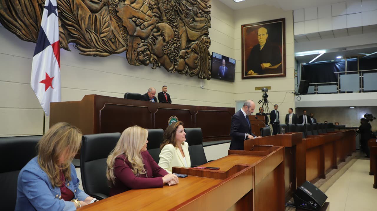 Presidente del Senado español calificó a Panamá como un eje estratégico de proyección internacional