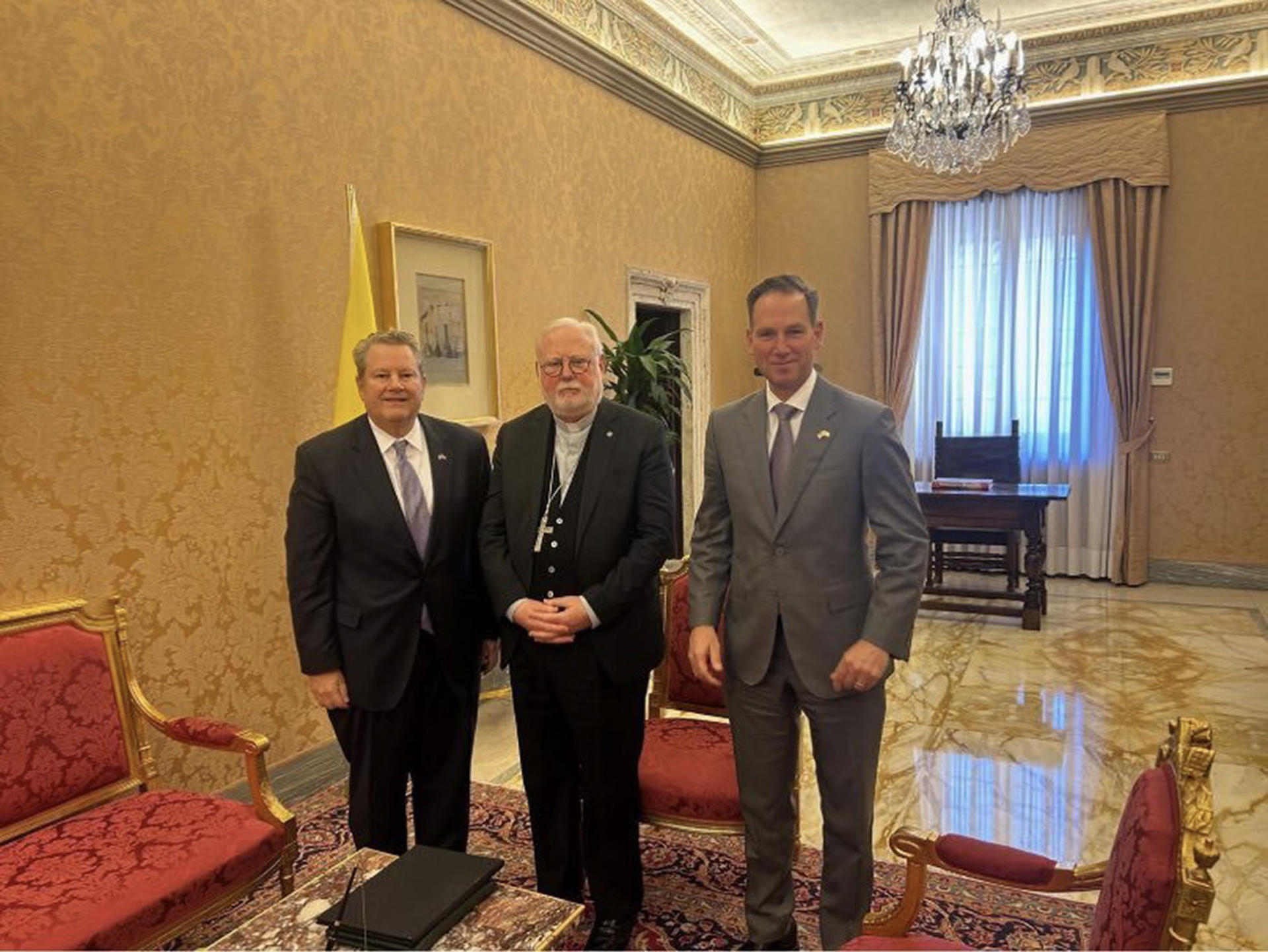 Diplomáticos de EE UU  se reúnen con un representante del Vaticano para hablar sobre Cuba