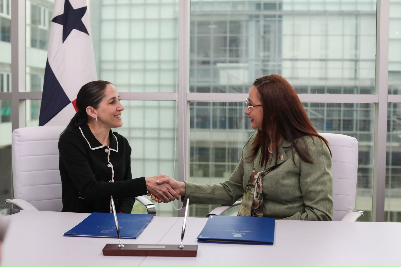 Panamá y Smithsonian fortalecen alianza para la investigación y protección del patrimonio cultural