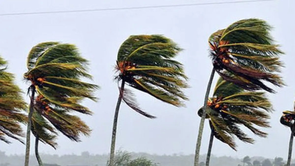 Fuertes vientos afectan más de 38 viviendas y mantienen al país en alerta