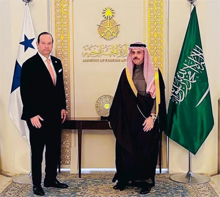 Panamá busca fortalecer lazos con Arabia Saudita en visita oficial del canciller