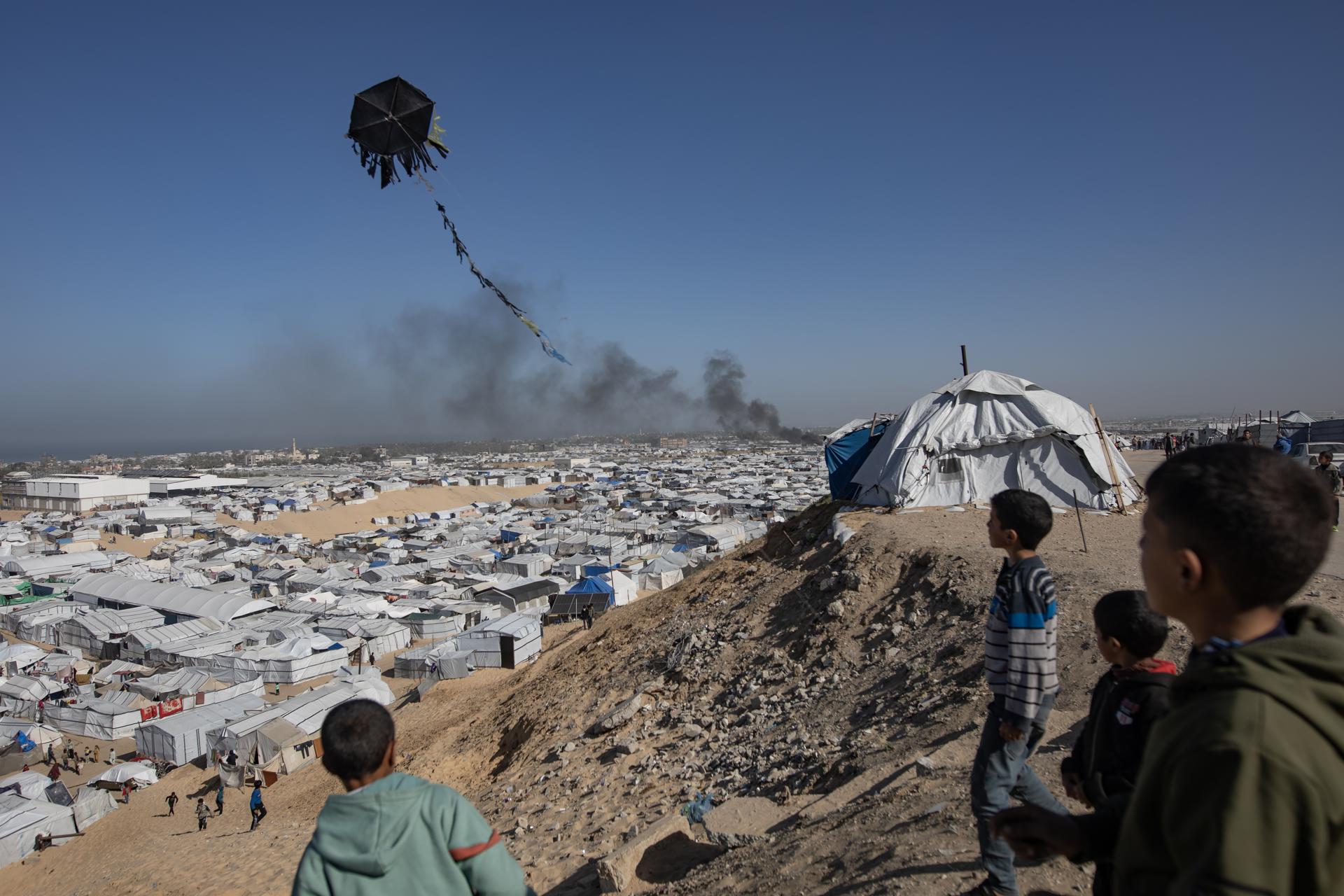 Tres asesinados en nuevo ataque israelí contra una vivienda en Gaza
