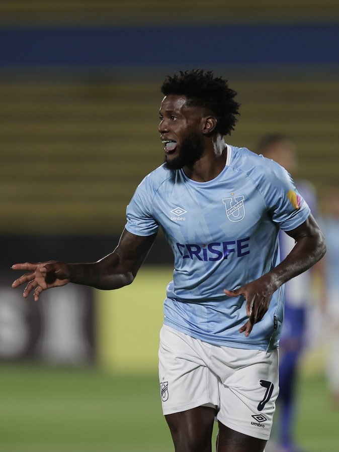 José Fajardo sufre lesión insólita al celebrar un gol en Copa Libertador