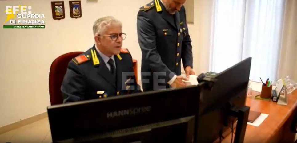 Italia desmantela red que usaba IA para defraudar ayudas sociales