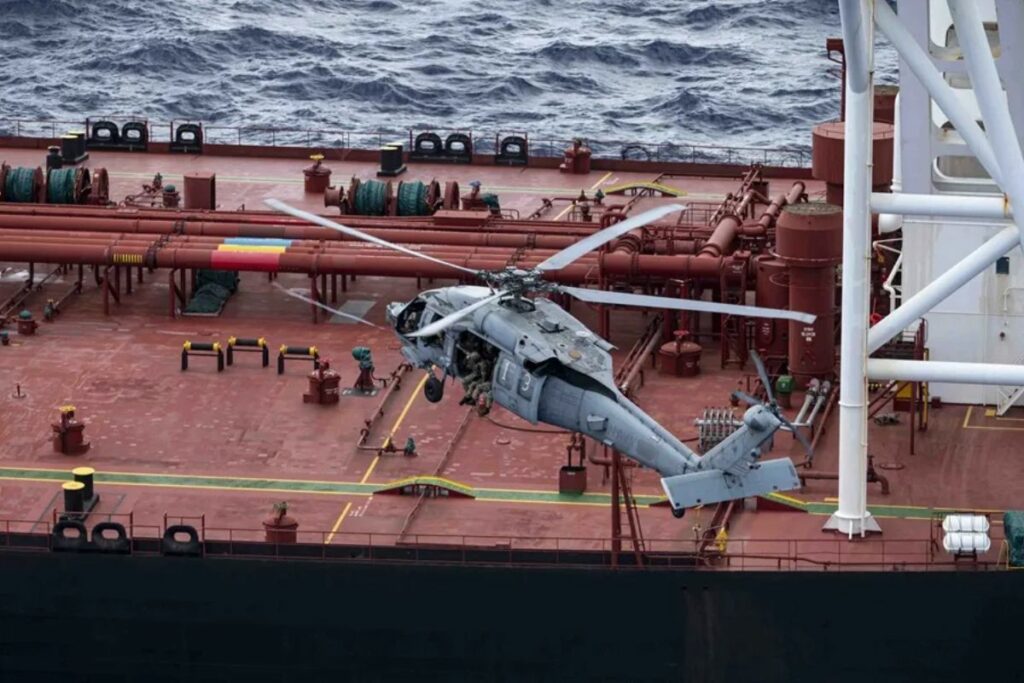 EE UU intercepta tercer petrolero acusado de violar el bloqueo hacia Cuba y Venezuela