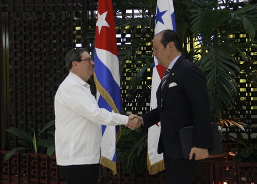 Canciller Martínez Acha realiza visita oficial a Cuba para fortalecer relaciones bilaterales