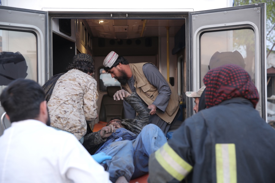 400 muertos en ataque aéreo de Pakistán contra hospital en Kabul