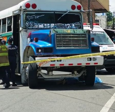 Muere trabajadora de la Autoridad de Aseo tras atropello por un diablo verde