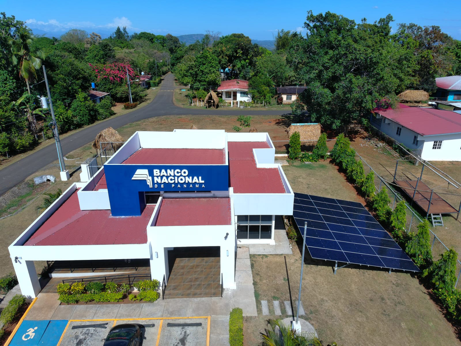 BANCONAL impulsa transición energética con expansión solar en sus sucursales