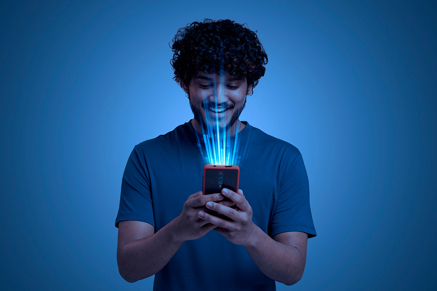 Panamá busca atraer a un tercer operador móvil