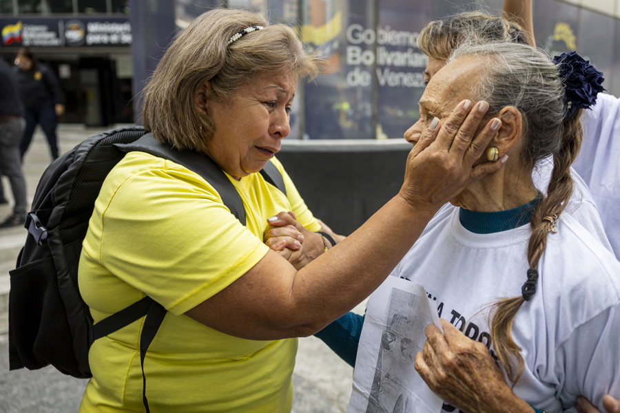 Familiares de presos políticos en Venezuela protestan para exigir el cese de "torturas"