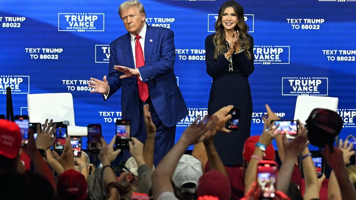 Trump despide a Kristi Noem responsable de su política migratoria