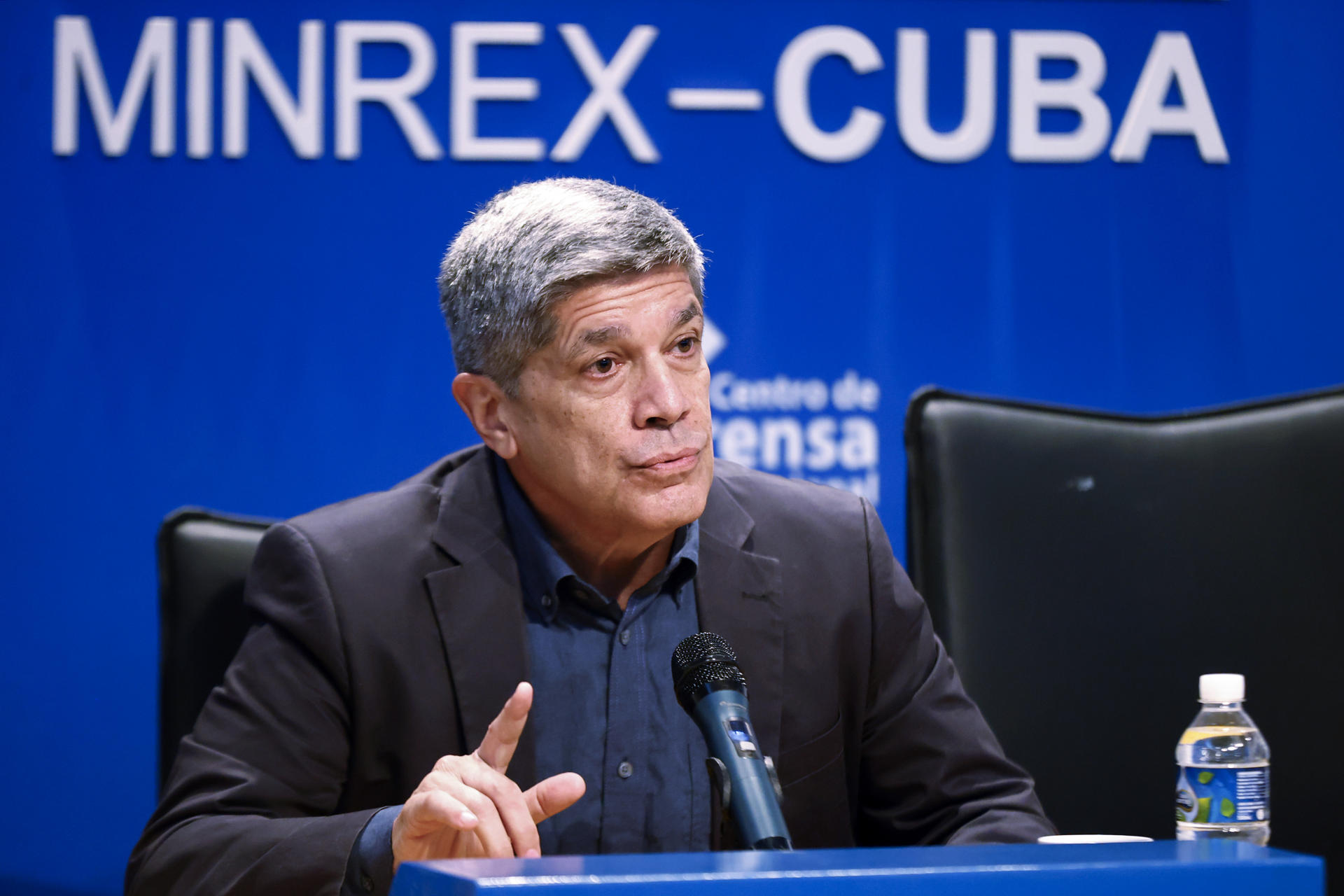 "El sistema político cubano no es objeto de negociación", advierte La Habana
