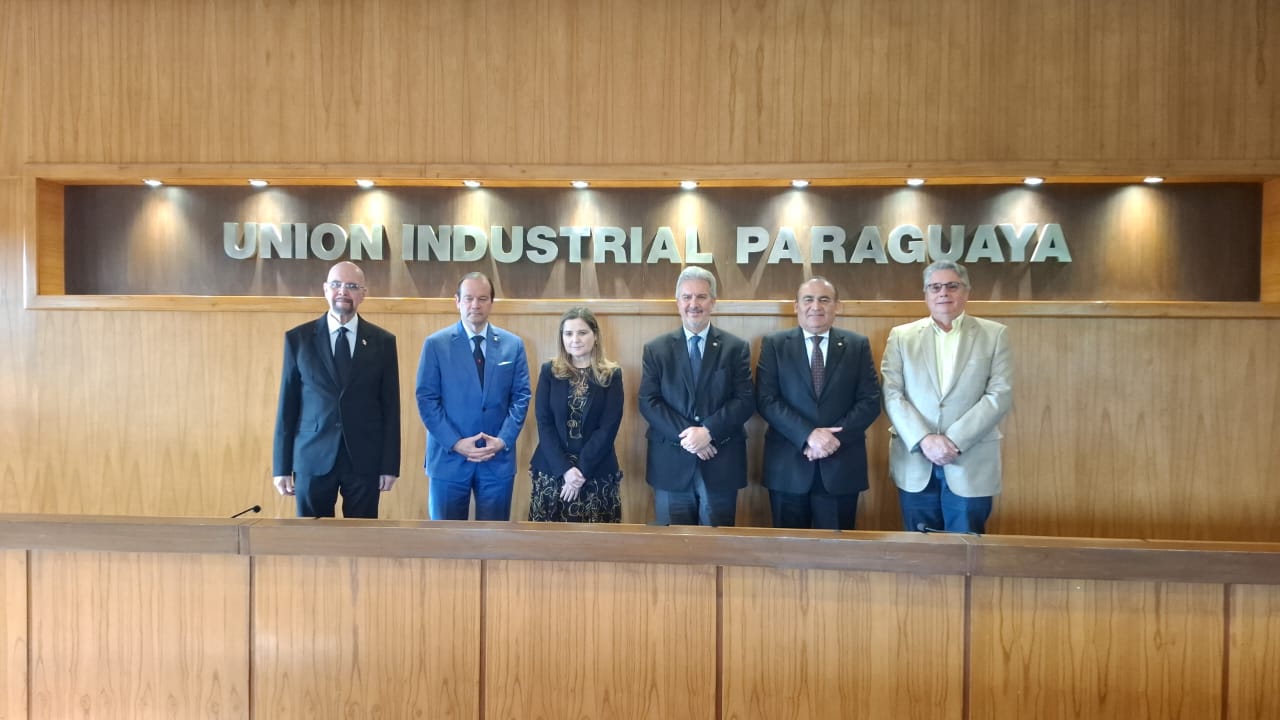 Industriales de Paraguay interesados en aprovechar plataforma logística de Panamá para sus exportaciones