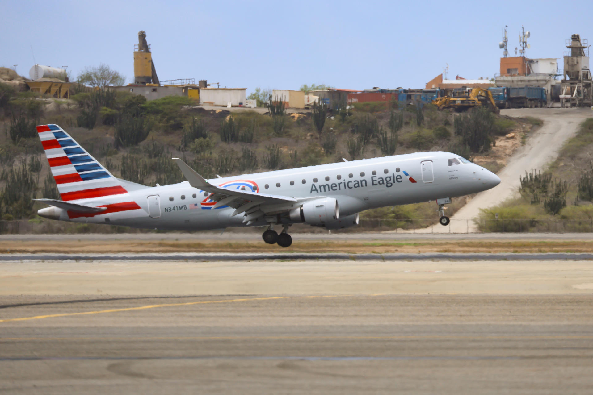 Aterriza en Venezuela primer vuelo comercial directo desde EEUU tras siete años