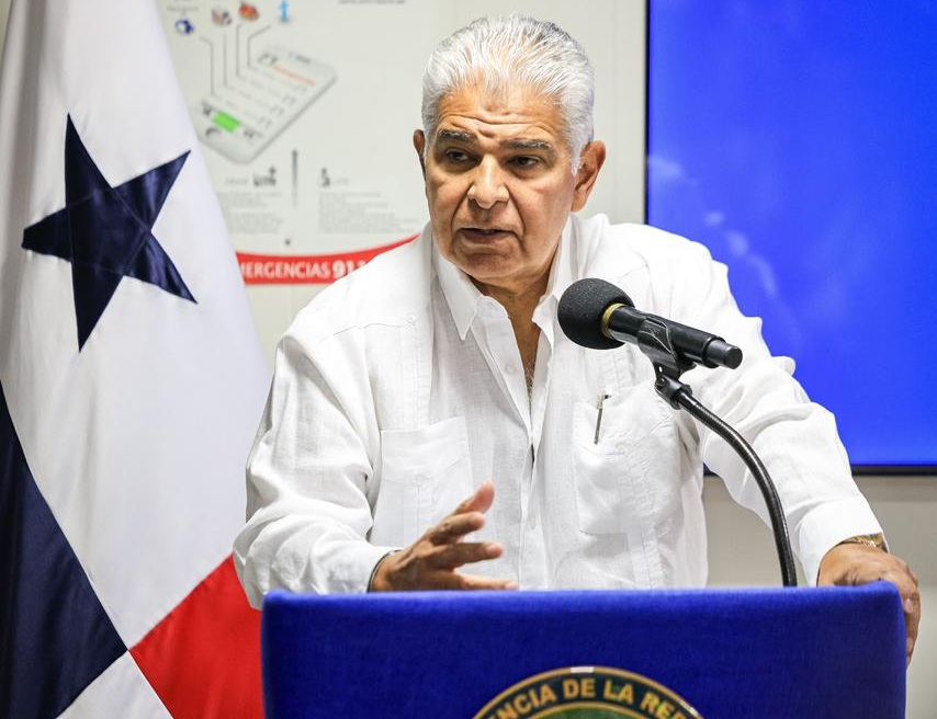 China reconoce que situación con puertos de Panamá se dirime en tribunales, afirma Mulino