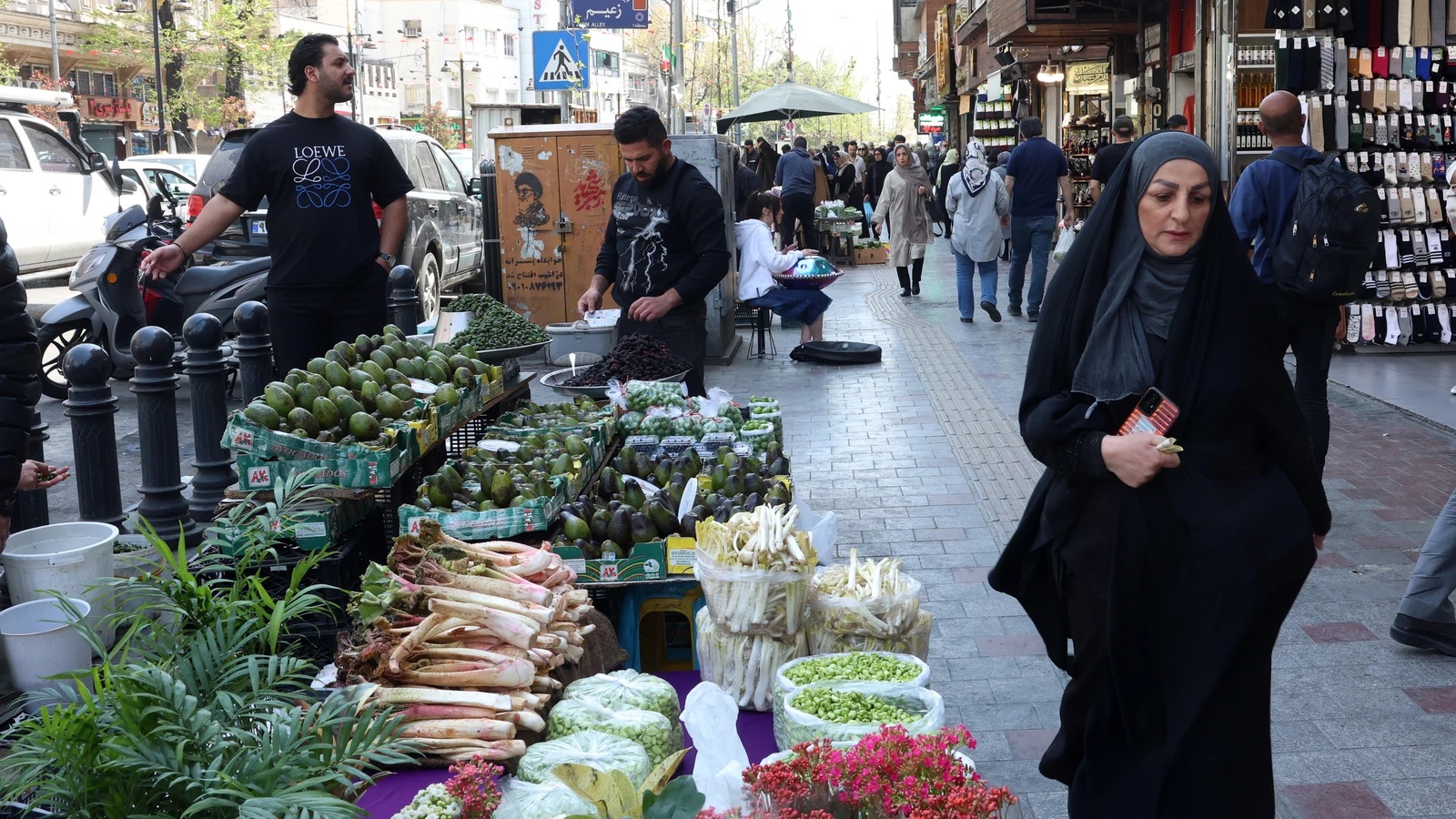 La guerra hunde la economía de las familias iraníes