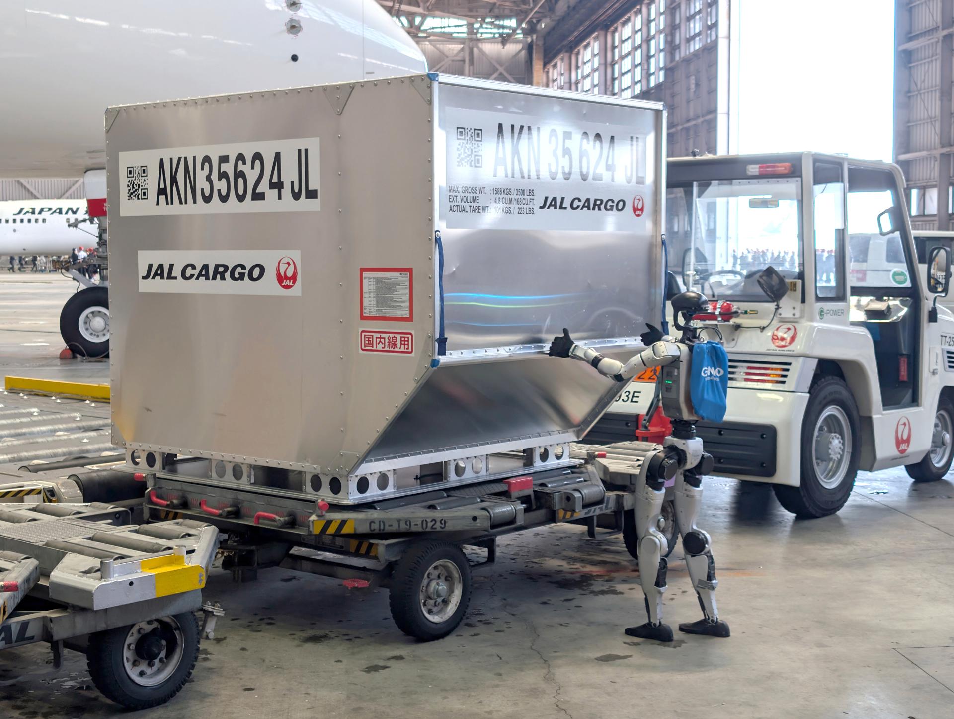 Japan Airlines utilizará robots humanoides en tareas de carga y descarga de aeropuertos