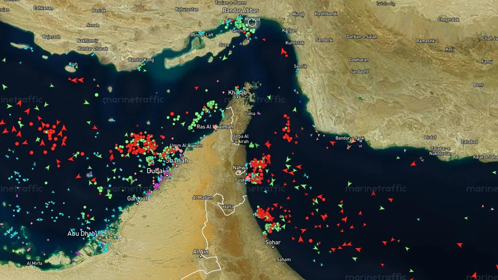 Tres buques son atacados en el Estrecho de Ormuz e Irán se incauta de dos de ellos