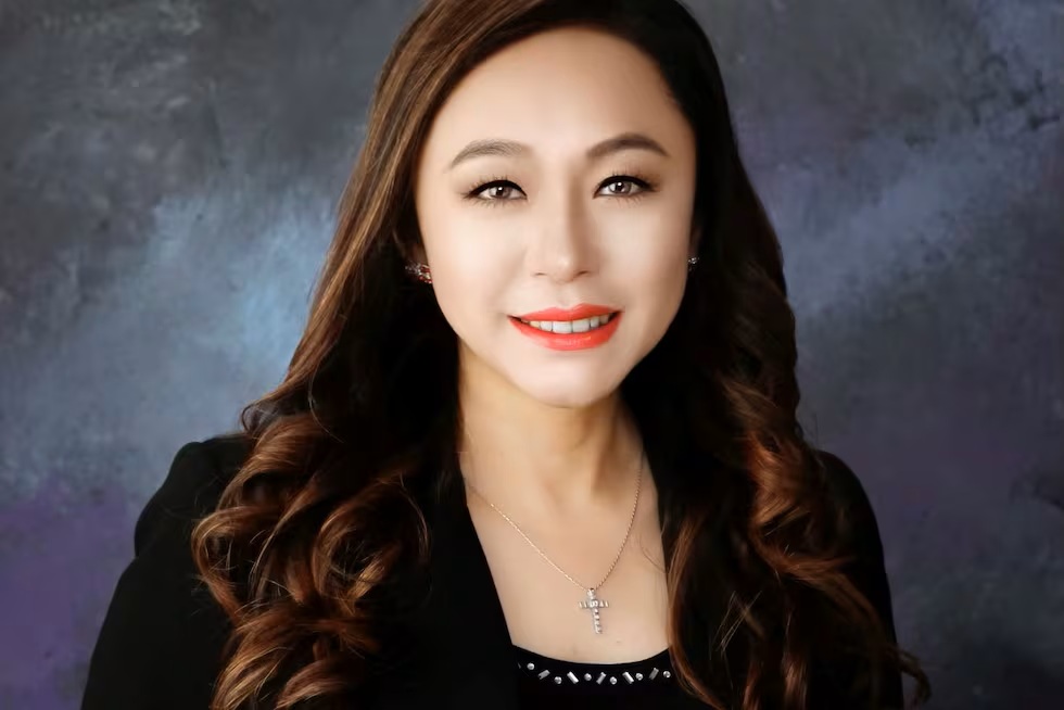 Dimite una alcaldesa en California tras ser acusada de actuar como agente de China