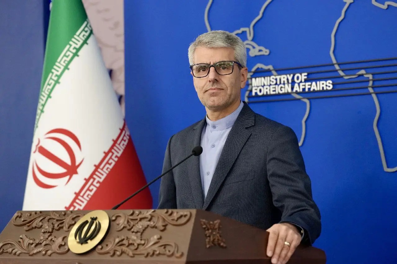 Irán estudia la propuesta de EE UU mientras Trump amenaza con más ataques